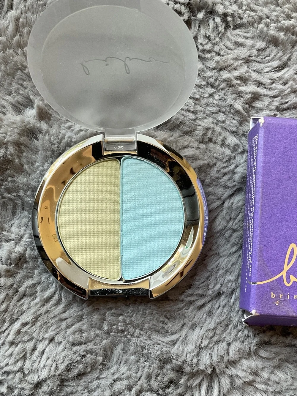 Green and Blue Eye Shadow